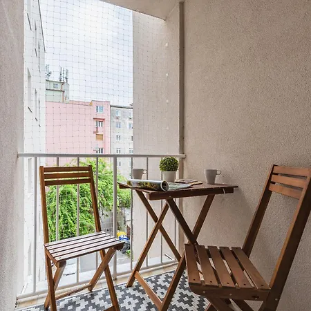 Old Town Vintage Pressburg